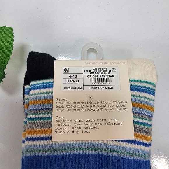 A NEW DAY Crew Socks Set of 3 - Picture 4 of 7